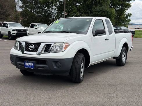 Used 2016 Nissan Frontier S RWD image 2