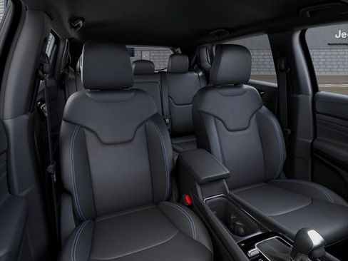 New 2026 Jeep Compass Limited AWD/4WD image 42
