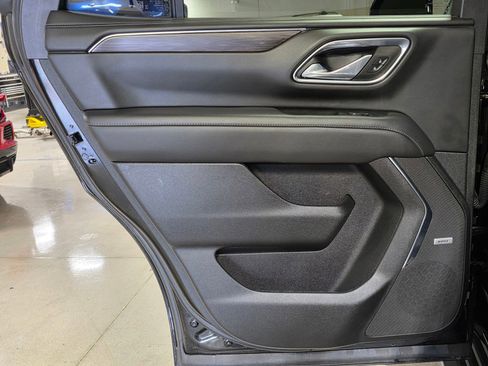 Used 2023 Chevrolet Tahoe LT w/ Luxury Package RWD image 14