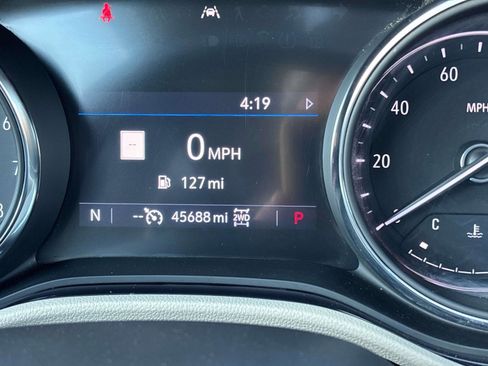 Used 2020 Buick Encore GX Essence w/ Experience Buick Package image 21