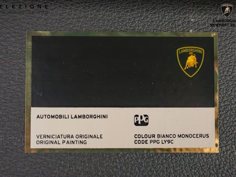 Used 2022 Lamborghini Urus image 35