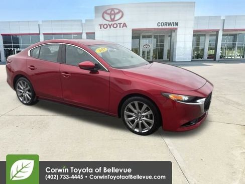 Used 2019 MAZDA MAZDA3 Sedan w/ Preferred Package image 7