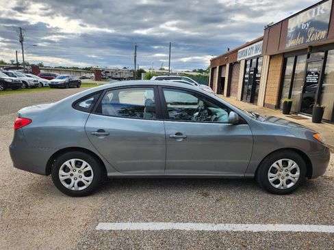 Used 2010 Hyundai Elantra GLS image 4