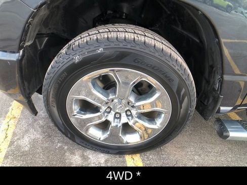 Used 2021 RAM 1500 Big Horn image 9