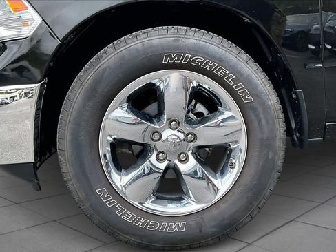 Used 2017 RAM 1500 Big Horn image 11