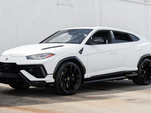 Used 2024 Lamborghini Urus S image 7