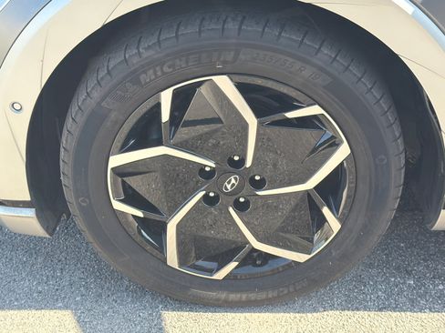 Certified 2024 Hyundai Ioniq 5 Limited RWD image 11