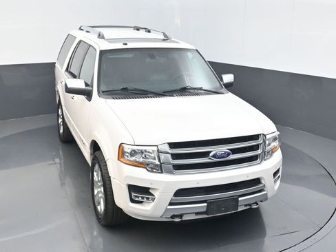 Used 2016 Ford Expedition Platinum image 3