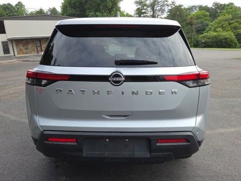 Used 2022 Nissan Pathfinder S FWD image 8