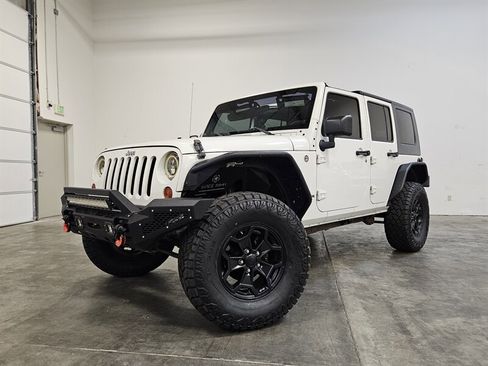 Used 2009 Jeep Wrangler Unlimited X AWD/4WD image 14
