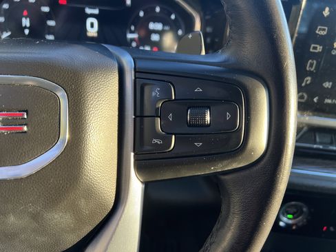 Used 2023 GMC Sierra 1500 Elevation image 24