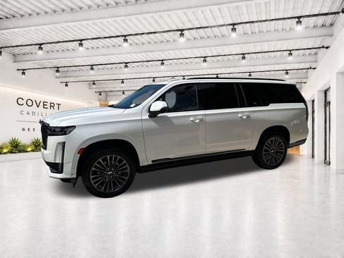 Used 2024 Cadillac Escalade ESV Sport Platinum AWD/4WD image 5