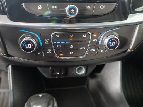 Used 2019 Chevrolet Traverse LT AWD/4WD image 19