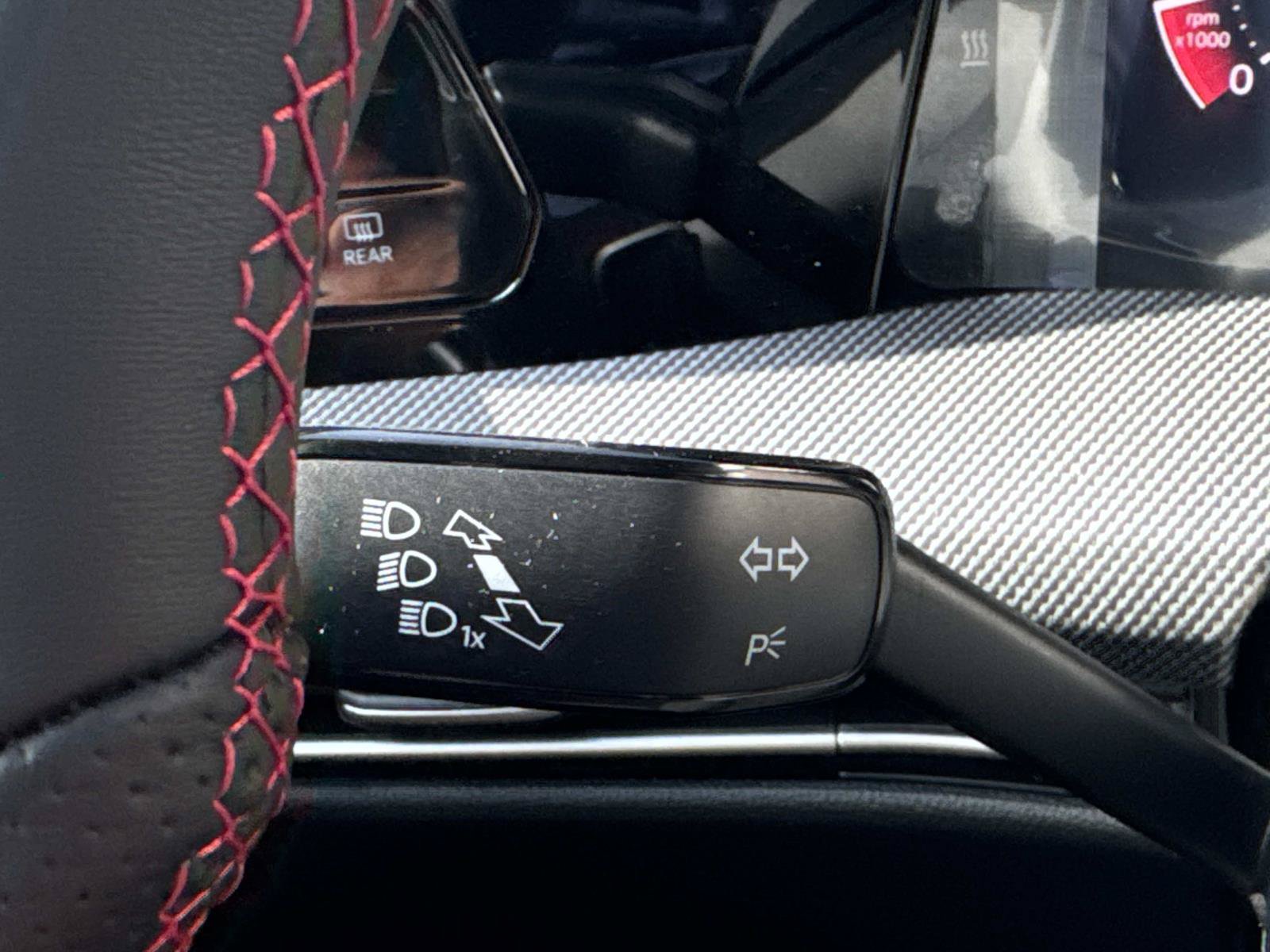 New 2026 Volkswagen GTI SE FWD image 28