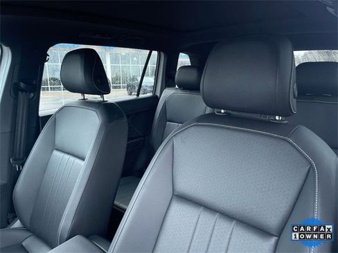 Used 2023 Volkswagen Tiguan SE R-Line image 14