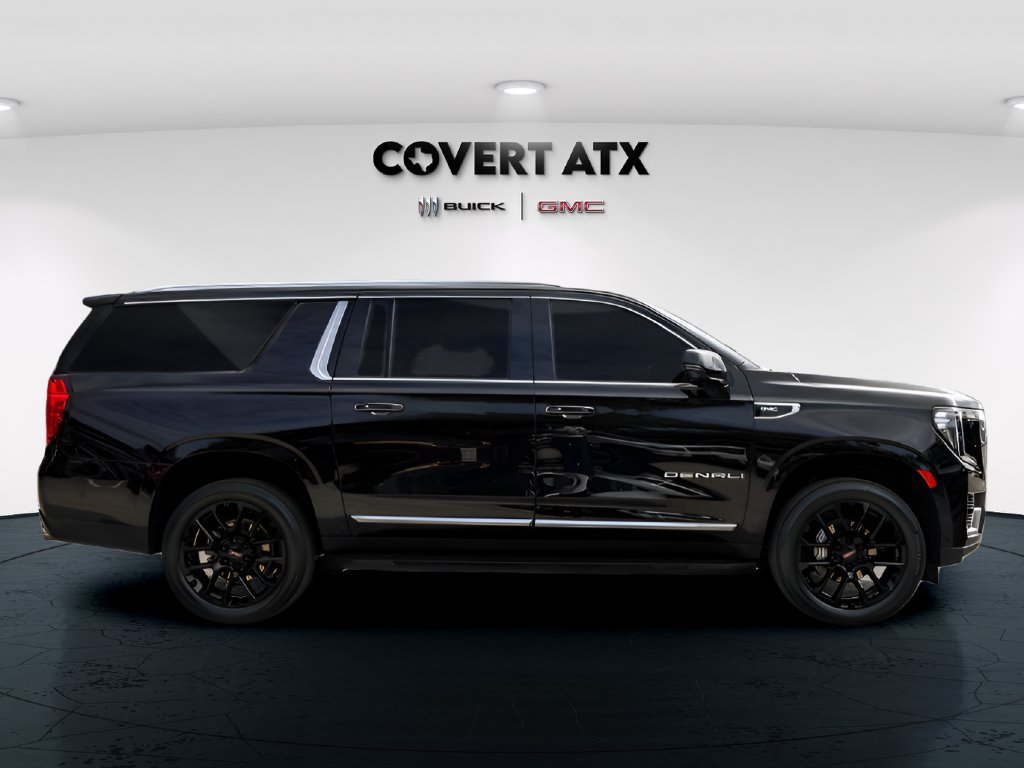 Used 2023 GMC Yukon XL Denali w/ Advanced Technology Package AWD/4WD image 7