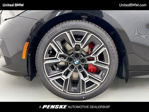 New 2026 BMW i5 eDrive40 image 2