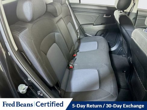 Used 2016 Kia Sportage LX image 14