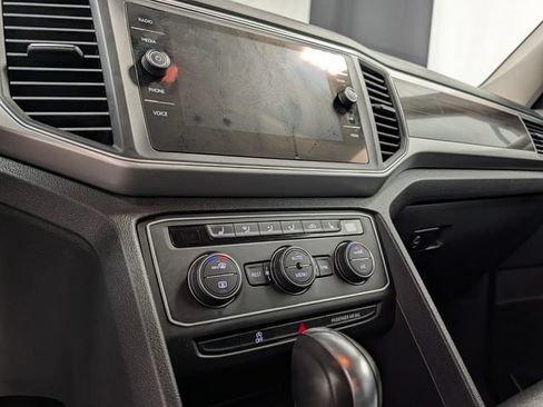 Used 2018 Volkswagen Atlas SE AWD/4WD image 24
