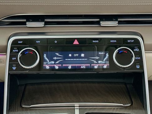 Used 2023 Genesis GV80 3.5T w/ Prestige Package AWD/4WD image 13