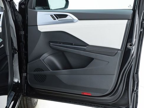 New 2026 Volkswagen Taos SE AWD/4WD image 67