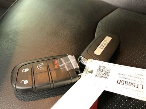 Used 2019 Jeep Compass Trailhawk w/ Leather Interior Group AWD/4WD image 30