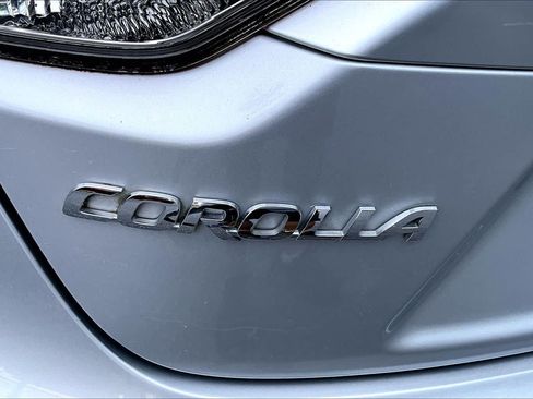 Used 2021 Toyota Corolla SE w/ SE Premium Package FWD image 31