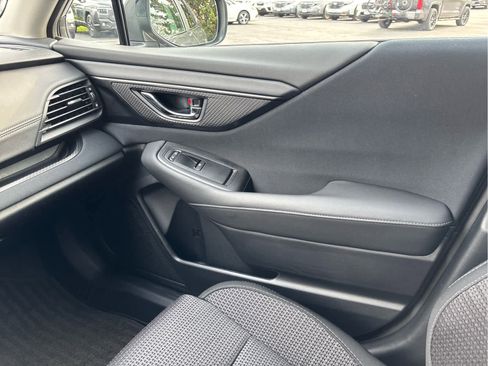 Used 2025 Subaru Outback Premium image 18