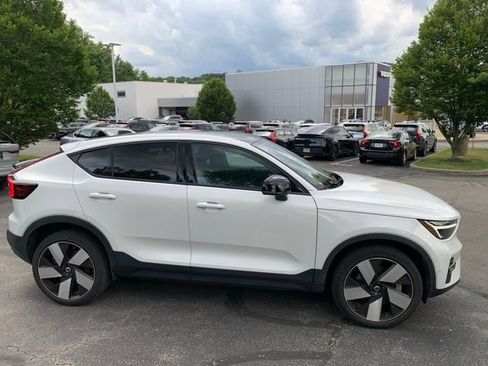 Used 2023 Volvo C40 P8 Recharge Ultimate AWD/4WD image 4