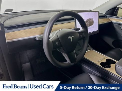 Used 2024 Tesla Model Y Long Range AWD/4WD image 12