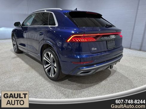 Used 2022 Audi Q8 Prestige w/ Prestige Package image 3