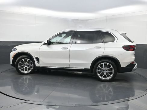 Used 2025 BMW X5 xDrive40i AWD/4WD image 46