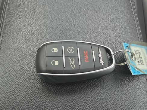 Used 2022 Alfa Romeo Stelvio Ti AWD/4WD image 19