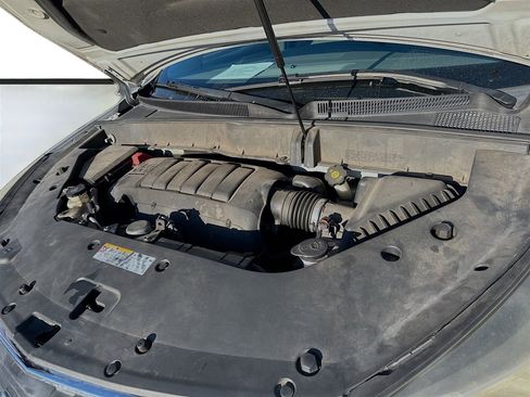 Used 2015 Chevrolet Traverse LS image 29