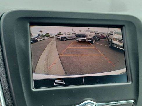 Used 2024 Chevrolet Equinox LT AWD/4WD image 9