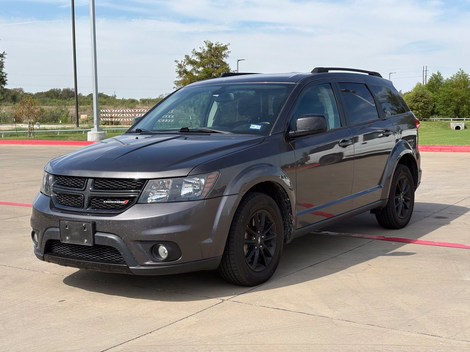 Used 2019 Dodge Journey SE w/ Connectivity Group FWD image 3
