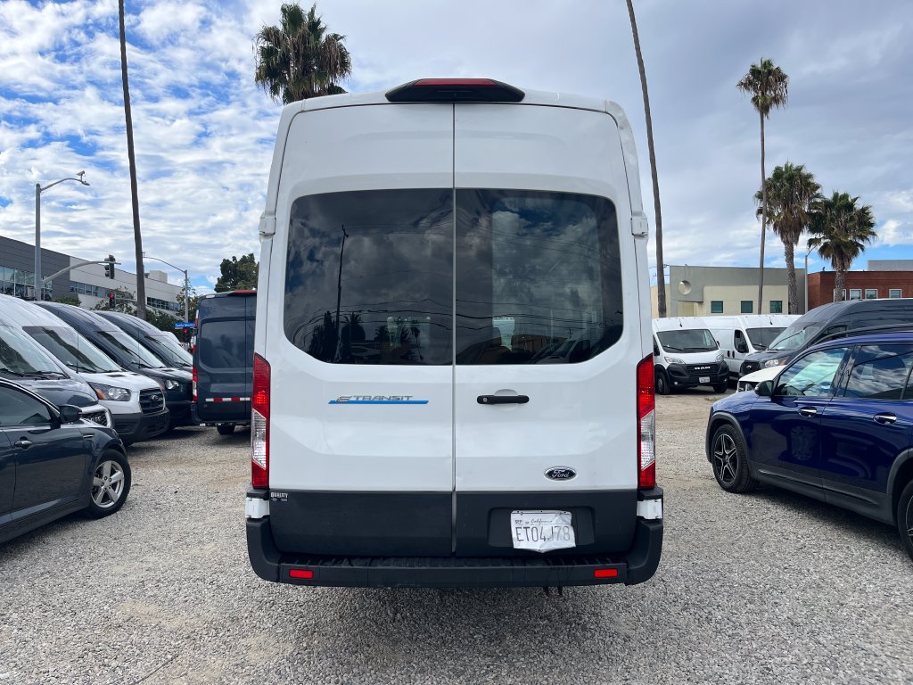 Used 2022 Ford E-Transit 148 High Roof Extended RWD image 6