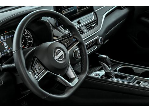 Used 2023 Nissan Altima 2.5 SV w/ SV Premium Package AWD/4WD image 15