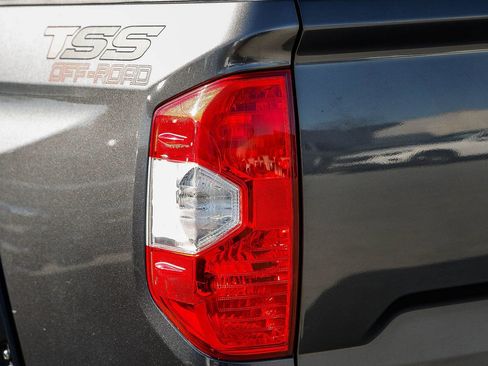 Used 2016 Toyota Tundra SR5 image 8