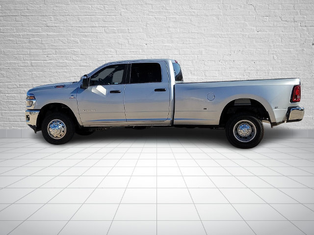 New 2027 RAM 3500 Big Horn AWD/4WD image 2