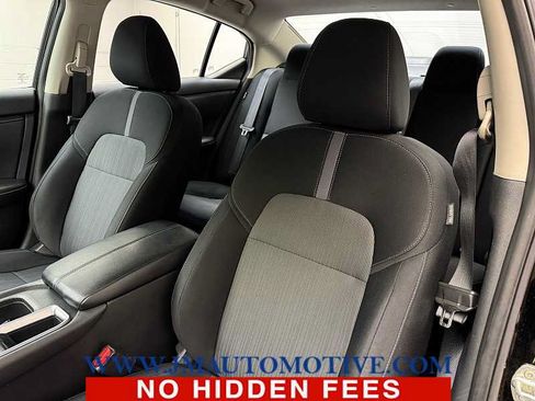 Used 2024 Nissan Sentra SV FWD image 13