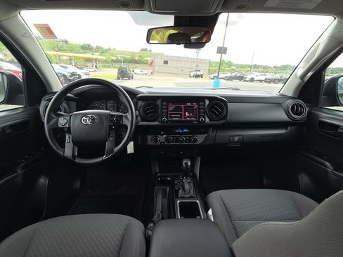 Used 2023 Toyota Tacoma SR AWD/4WD image 31
