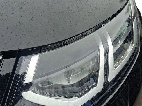 Used 2020 Land Rover Discovery Sport S image 10