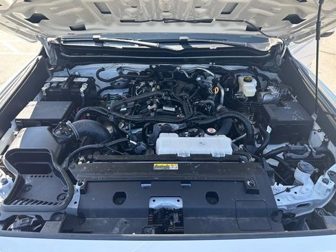 Used 2024 Toyota Tacoma SR5 AWD/4WD image 37
