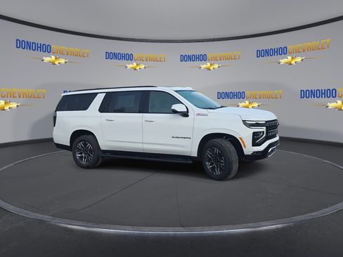 New 2026 Chevrolet Suburban Z71 w/ Comfort Package AWD/4WD image 5
