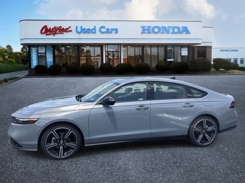 Used 2026 Honda Accord SE image 2