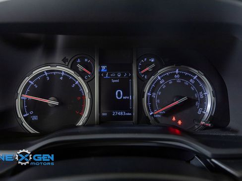 Used 2023 Toyota 4Runner TRD Off-Road Premium w/ Moonroof Package AWD/4WD image 16