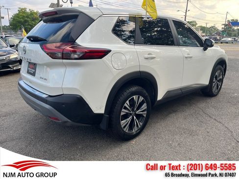Used 2023 Nissan Rogue SV AWD/4WD image 12