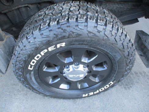 Used 2015 GMC Sierra 2500 SLE image 17