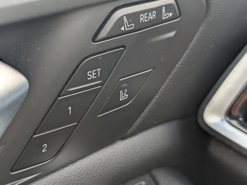 Used 2021 BMW X7 M50i AWD/4WD image 12